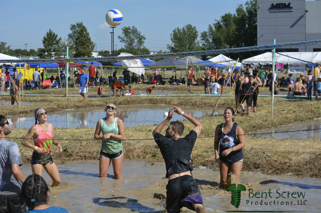 MOD_Mud_Volleyball-20