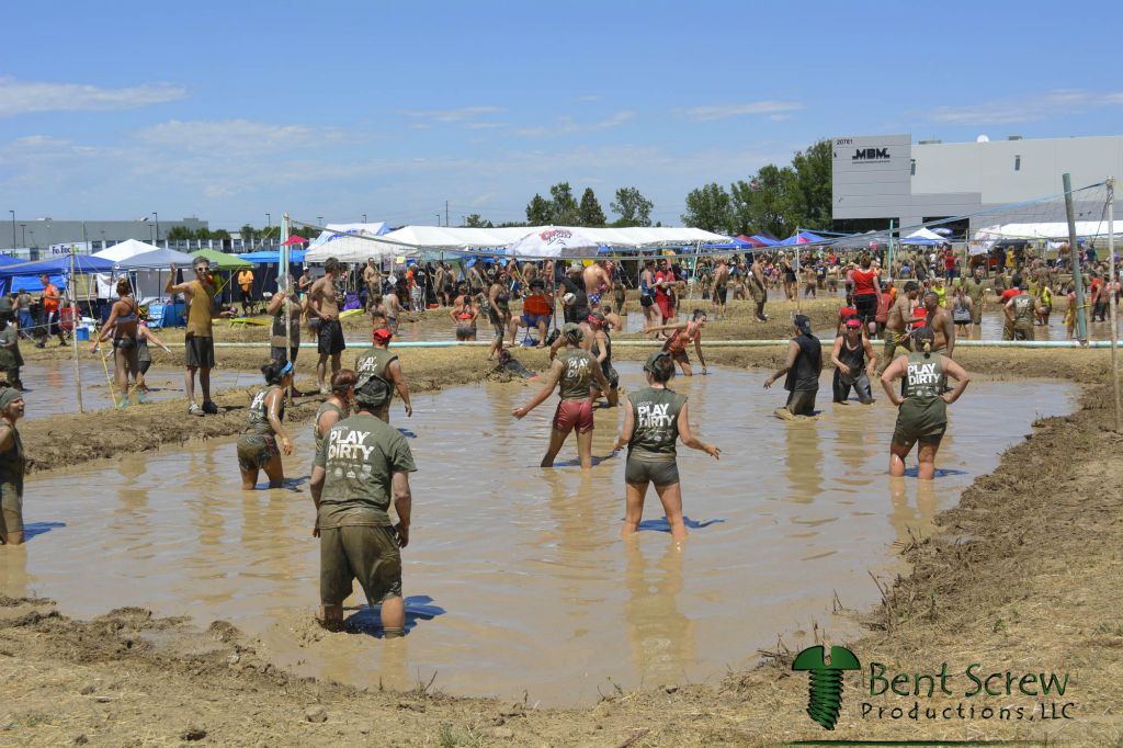 MOD_Mud_Volleyball-73